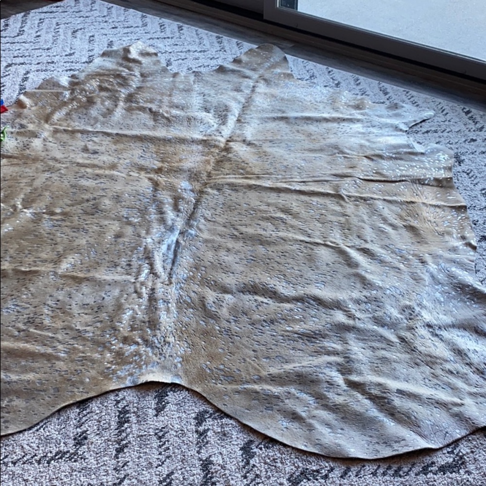 Cow hide Rug - Picture 5 of 5